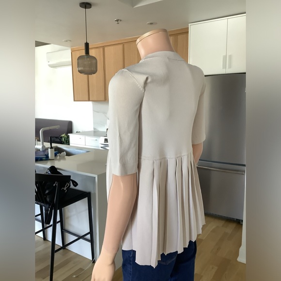 pretty Cos knitting - Picture 2 of 4